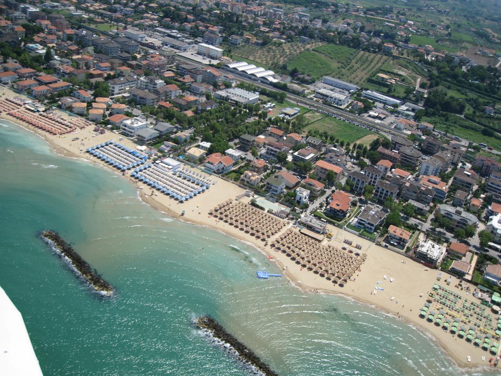 Holiday Dreams Francavilla Al Mare Esterno foto